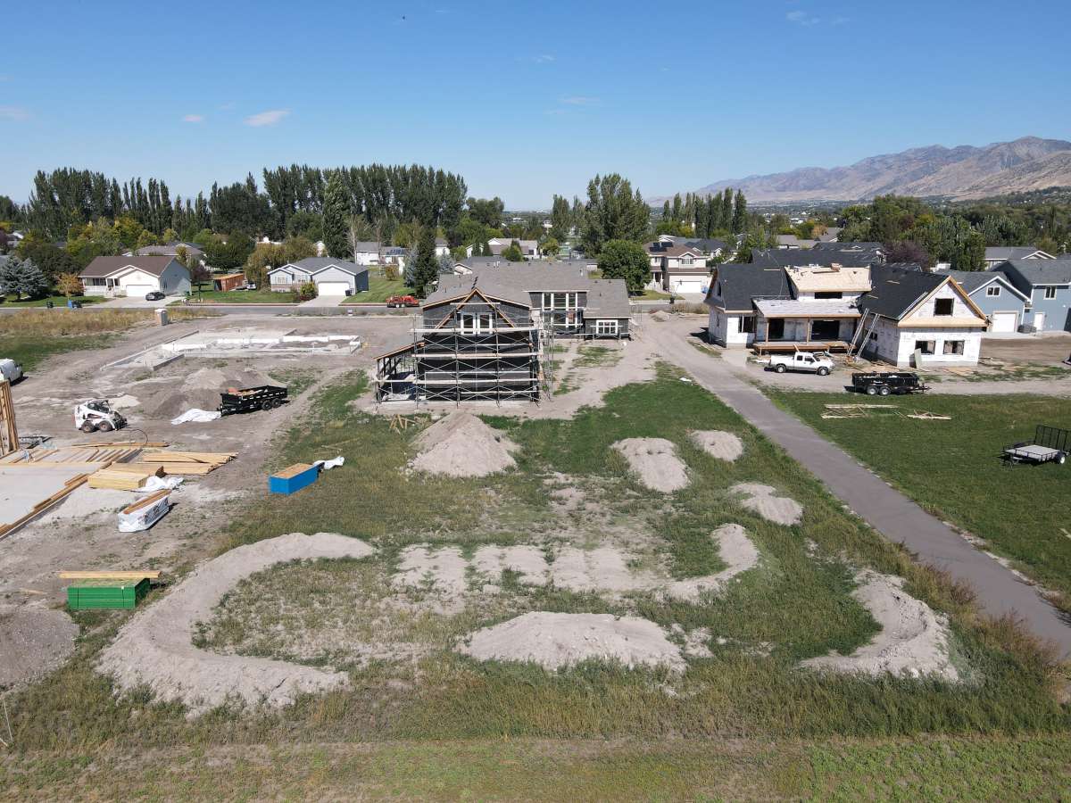 Image of ACTIVELY FOR SALE Hamilton with ADU/Garage