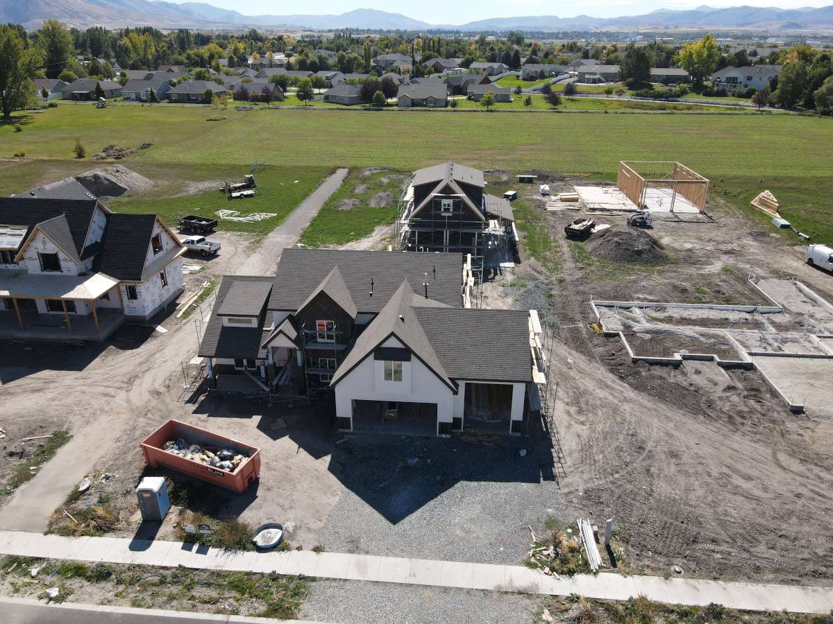 Image of ACTIVELY FOR SALE Hamilton with ADU/Garage