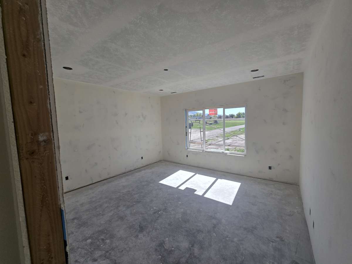 Image of ACTIVELY FOR SALE Hamilton with ADU/Garage