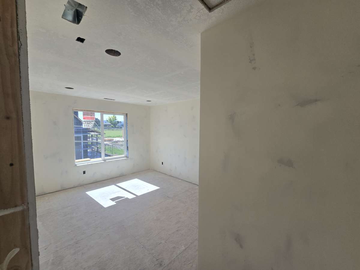 Image of ACTIVELY FOR SALE Hamilton with ADU/Garage