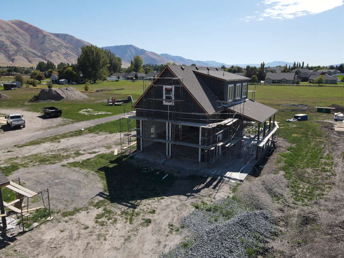 Image of ACTIVELY FOR SALE Hamilton with ADU/Garage