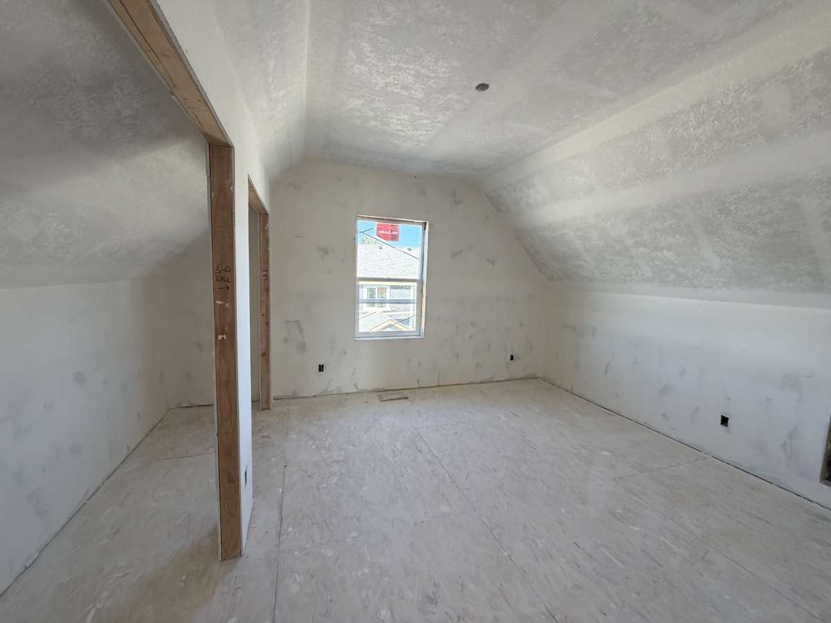 Image of ACTIVELY FOR SALE Hamilton with ADU/Garage